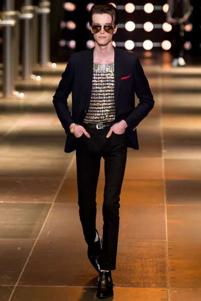 Look 1